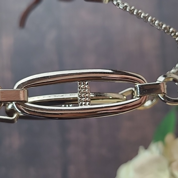 CHICO'S ADJUSTABLE SILVER TONE BOX CHAIN BAR NECKLACE - Picture 3 of 10